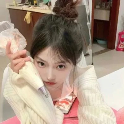 如月微笑